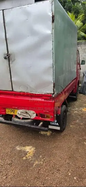 Tata Dimo Batta 2011 Lorry (Used)
