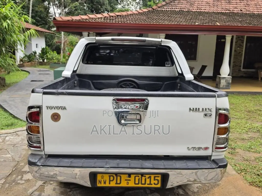 Toyota Hilux Vigo 2006 Pickup (Used)