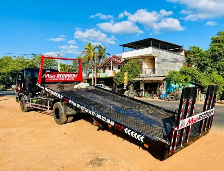 Mitsubishi Carrier 2005 Lorry (Used)