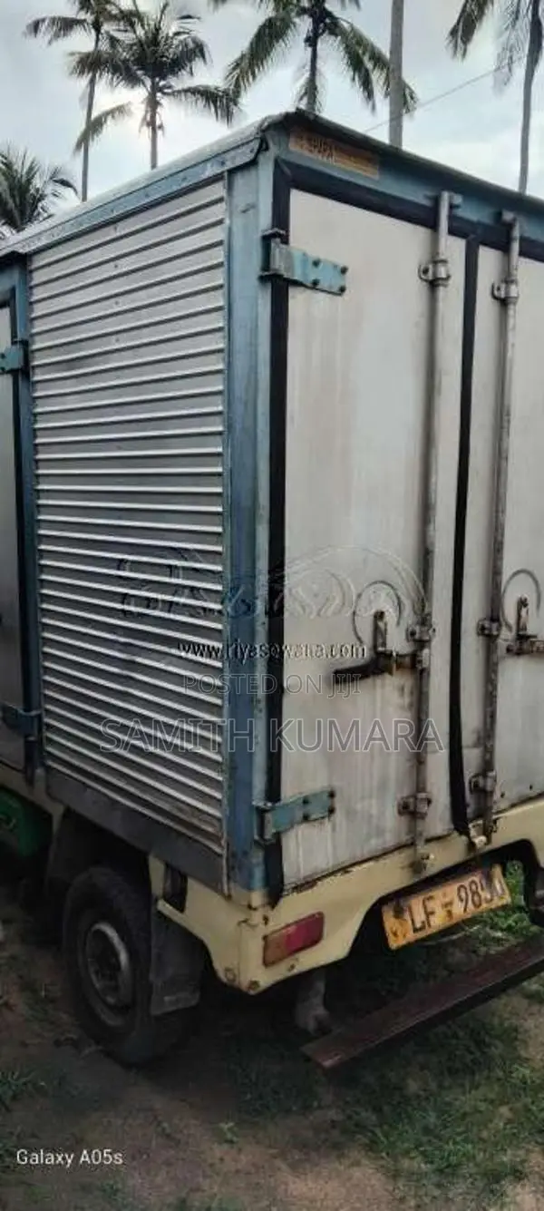 Tata Dimo Batta 2009 Lorry (Used)