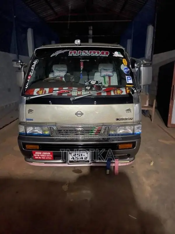 Nissan Caravan 1995 Van (Used)