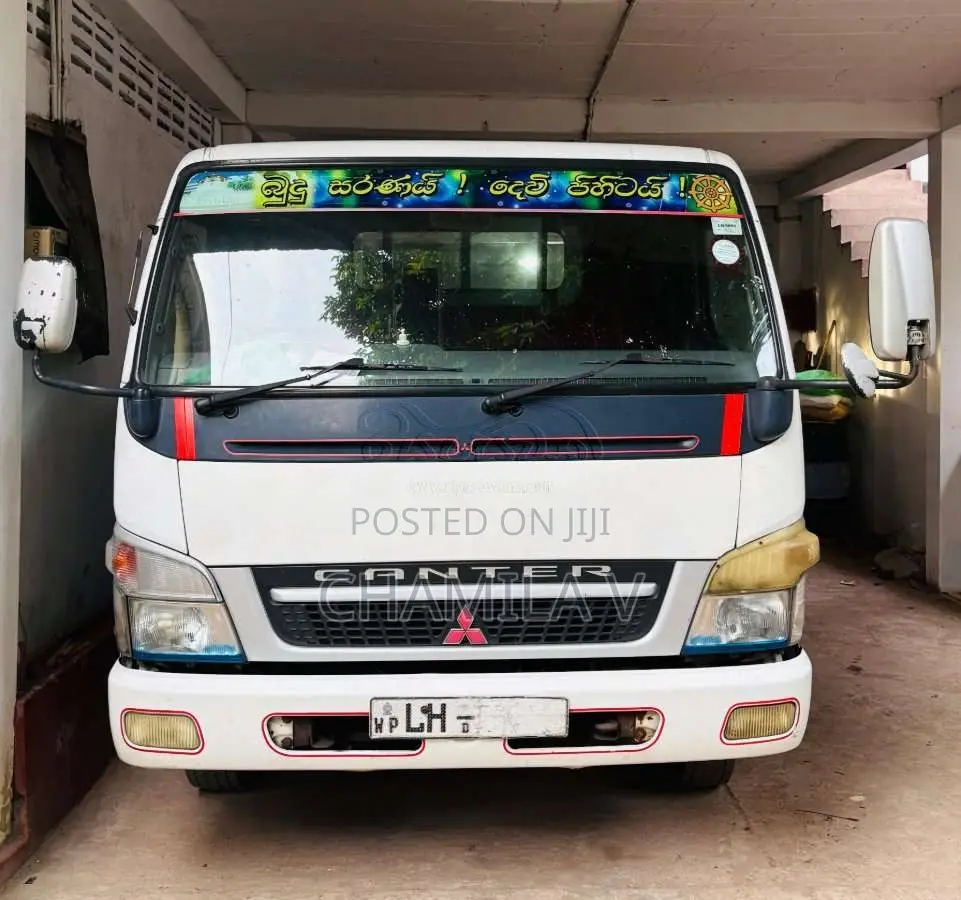 Mitsubishi CANTER 2010 Lorry (Used)