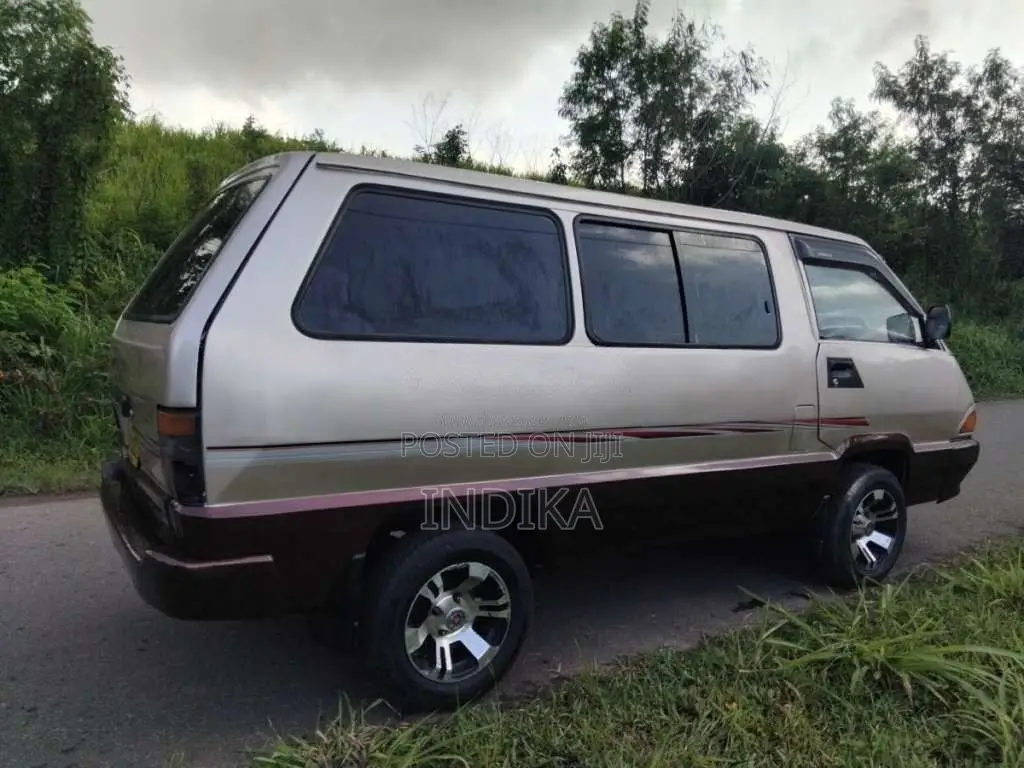Toyota TownAce CR27 1990 Van (Used)