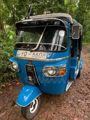 Bajaj RE 205 2011 Three Wheel (Used)