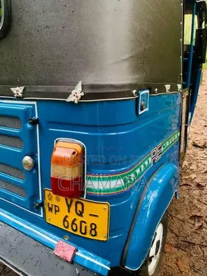Bajaj RE 205 2011 Three Wheel (Used)