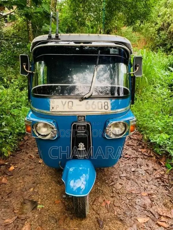 Bajaj RE 205 2011 Three Wheel (Used)