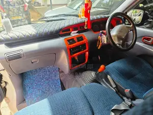 Toyota Noah Kr42 1999 Van (Used)