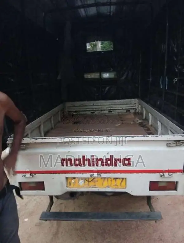 Mahindra Maxximo 2012 Lorry (Used)