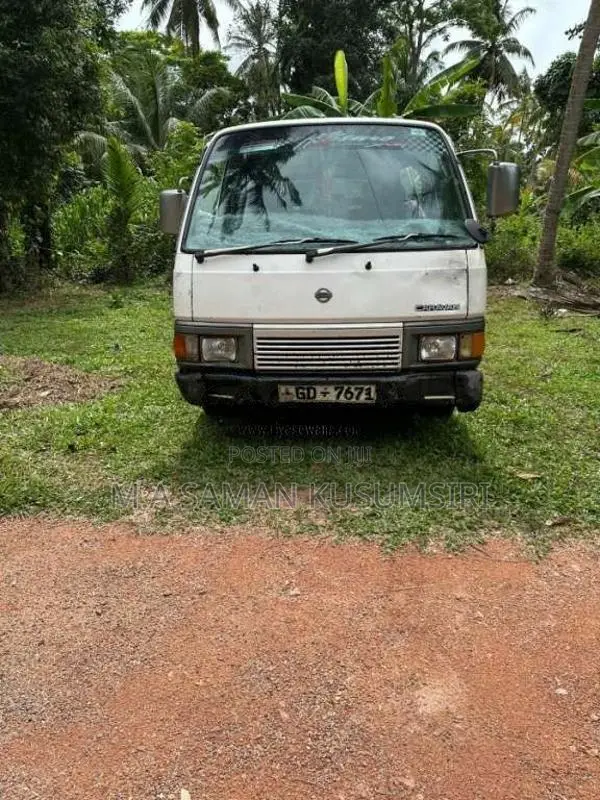 Nissan Caravan 1996 Van (Used)