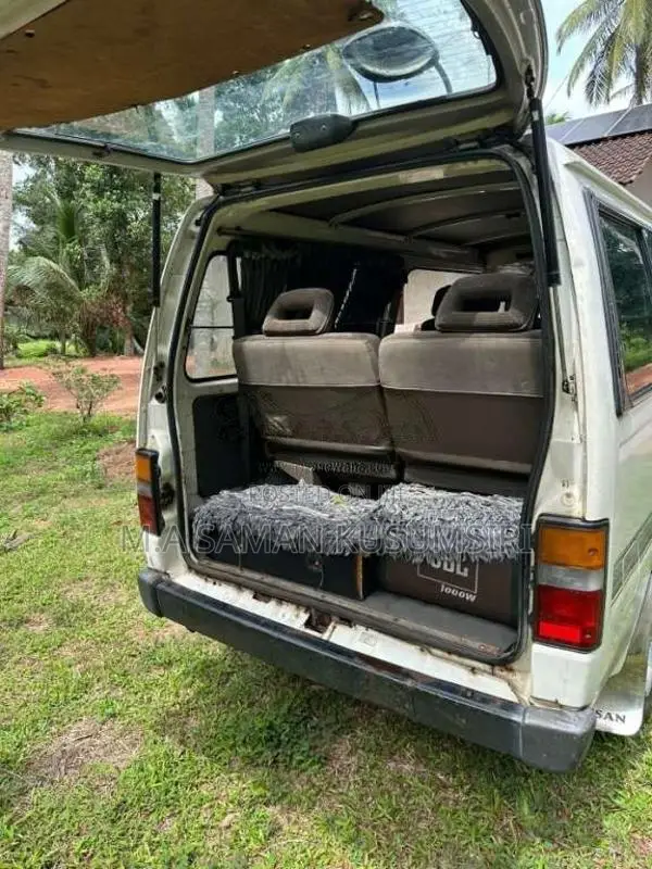 Nissan Caravan 1996 Van (Used)