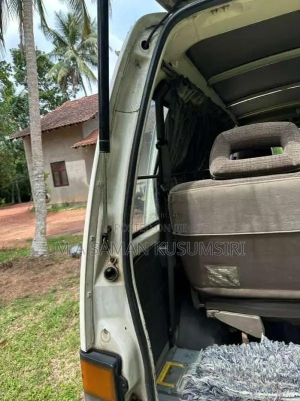 Nissan Caravan 1996 Van (Used)