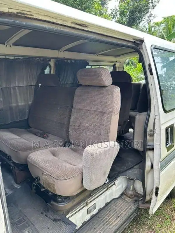 Nissan Caravan 1996 Van (Used)