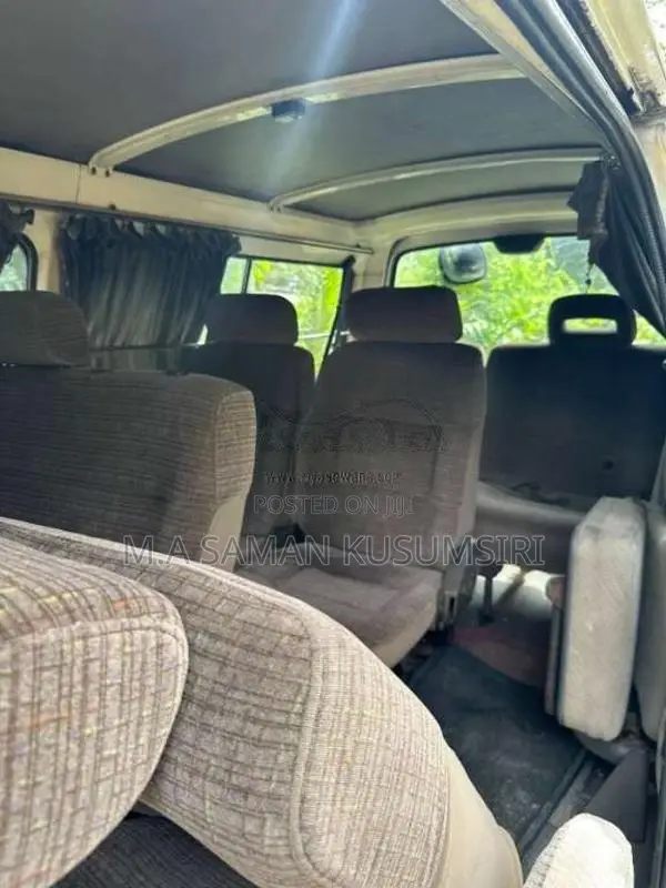 Nissan Caravan 1996 Van (Used)