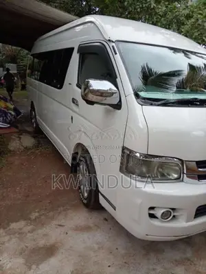 Toyota KDH 222 2007 Van (Used)