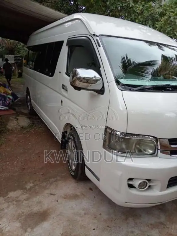 Toyota KDH 222 2007 Van (Used)