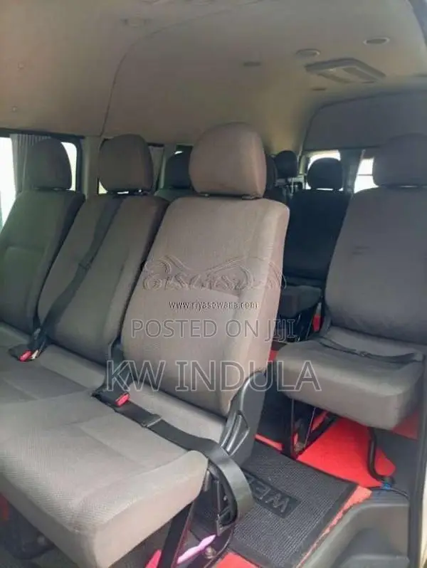 Toyota KDH 222 2007 Van (Used)