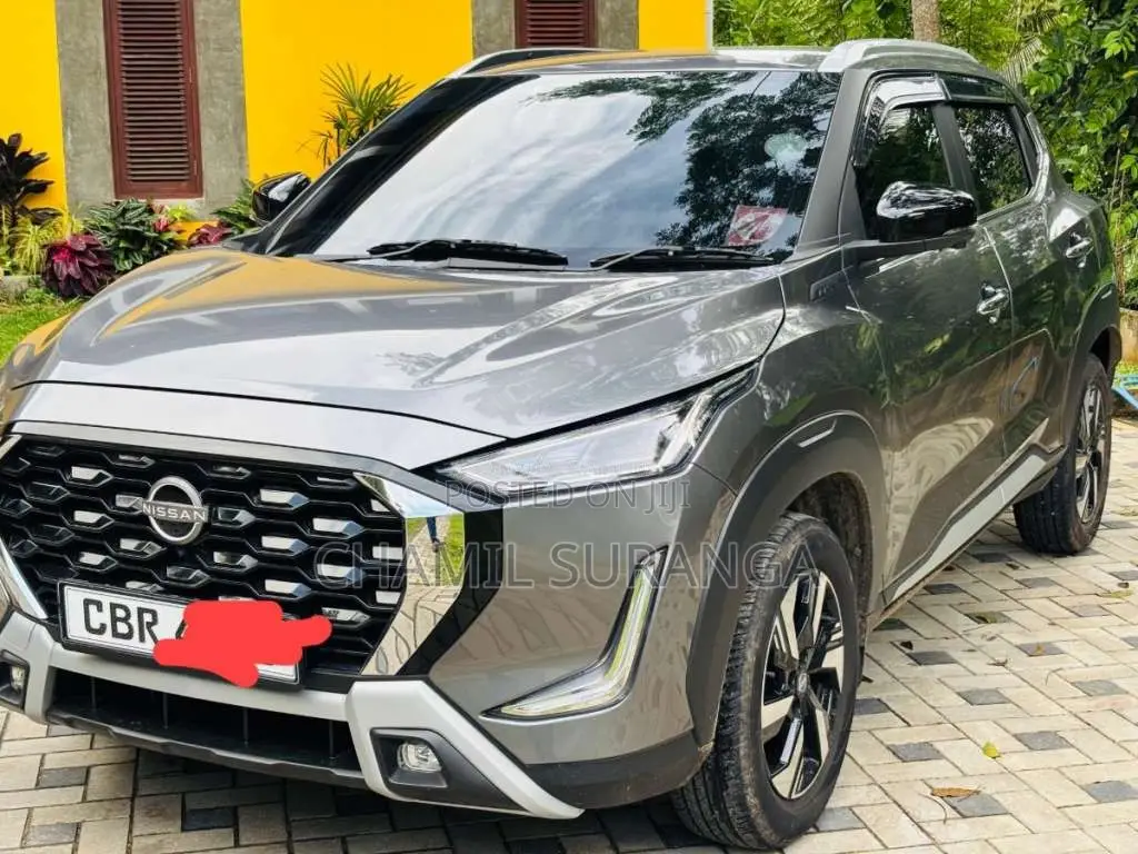 Nissan Magnite Tekna Plus 2025 SUV (Used)