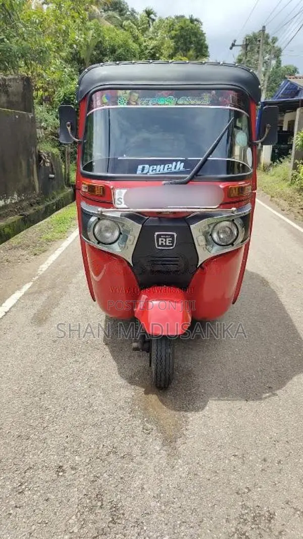 Bajaj 4 Stroke 2016 Three Wheel (Used)