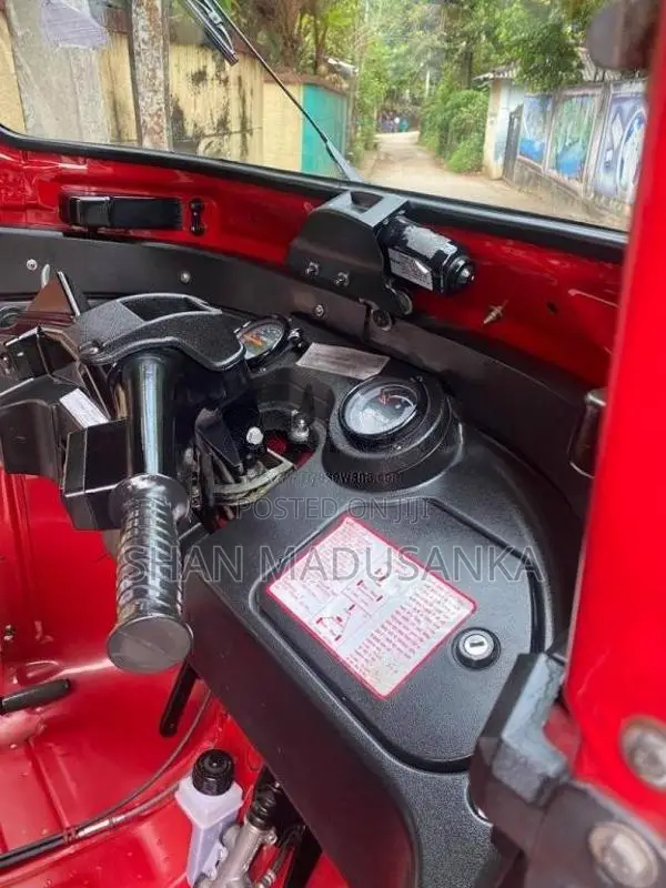 Bajaj 4 Stroke 2016 Three Wheel (Used)