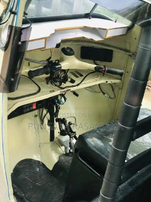 Bajaj RE 2 Stroke 2004 Three Wheel (Used)