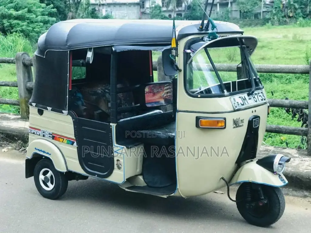 Bajaj RE 2 Stroke 2004 Three Wheel (Used)