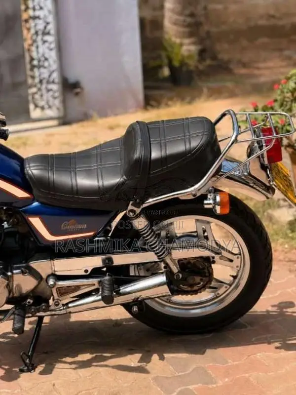 Honda LA Custom 2011 Motorbike (Used)