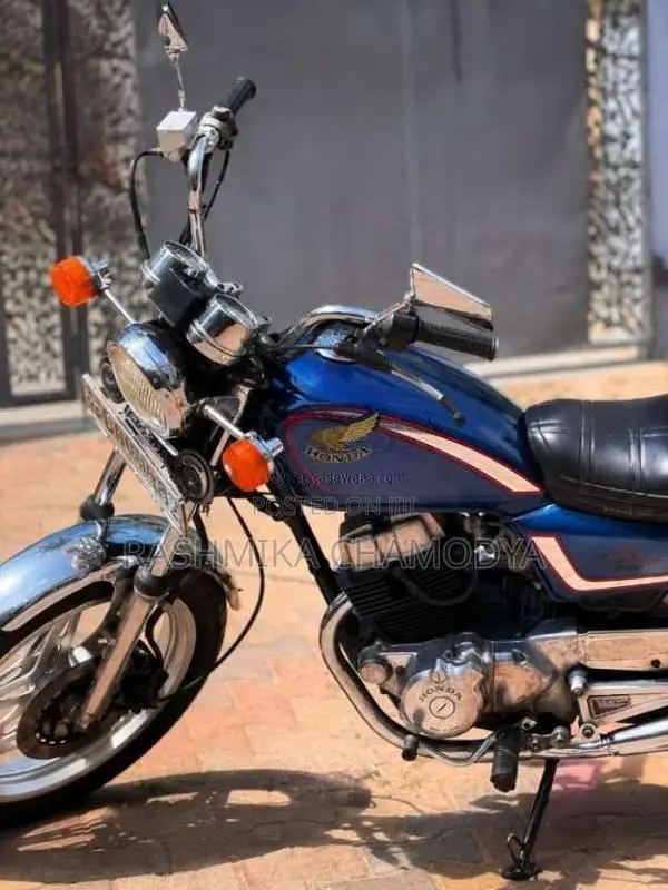 Honda LA Custom 2011 Motorbike (Used)