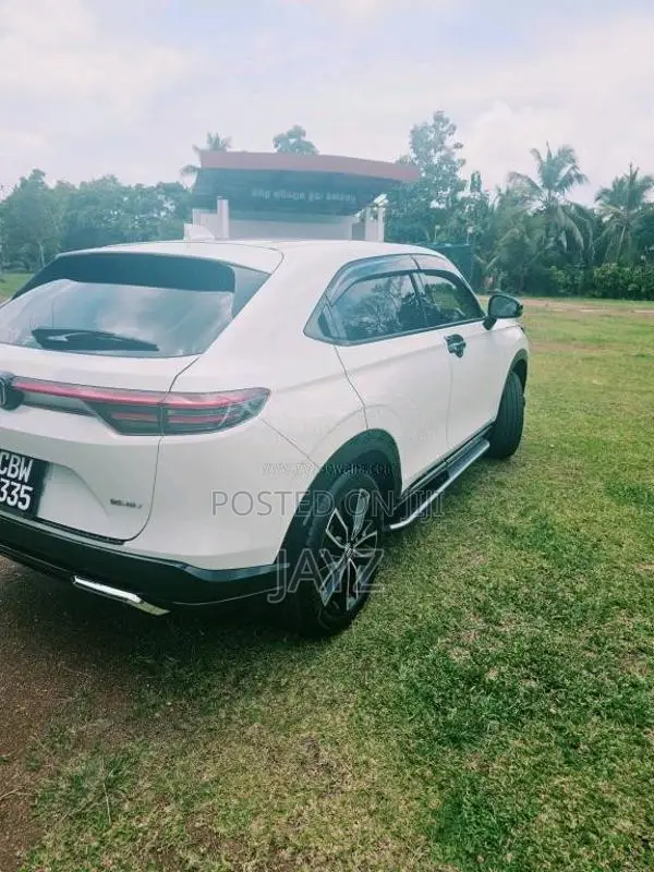 Honda Vezel 2025 SUV (Used)