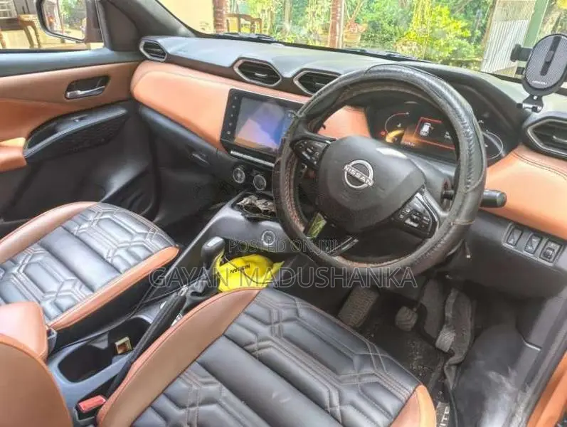 Nissan Magnite 2025 SUV (Used)