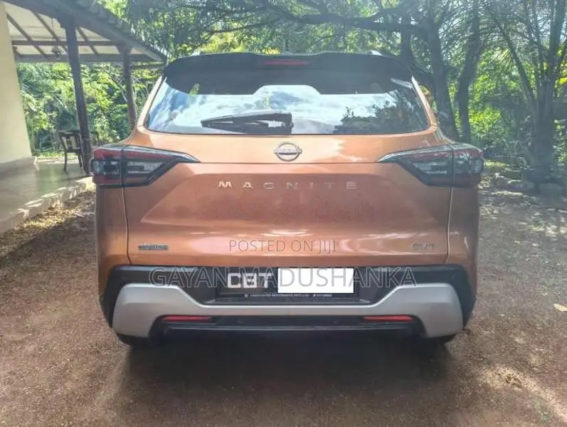 Nissan Magnite 2025 SUV (Used)