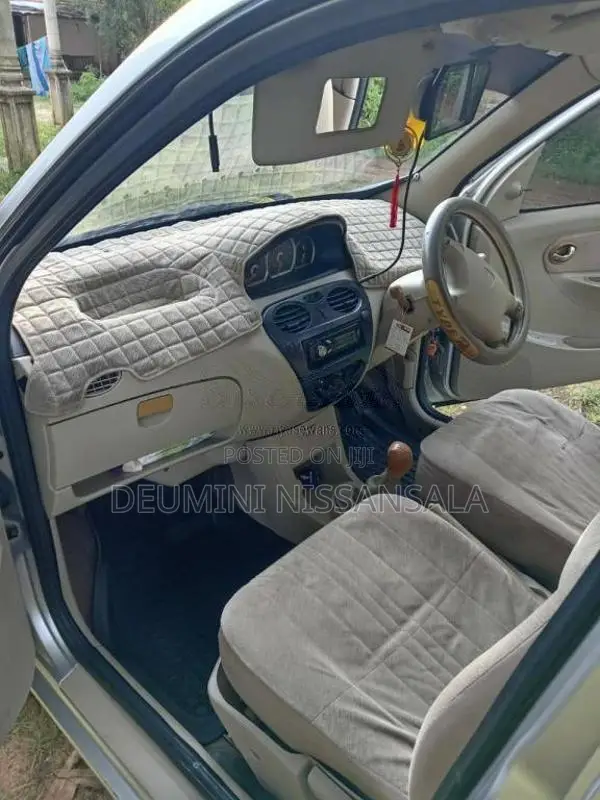 Micro Trnd 2009 Car (Used)