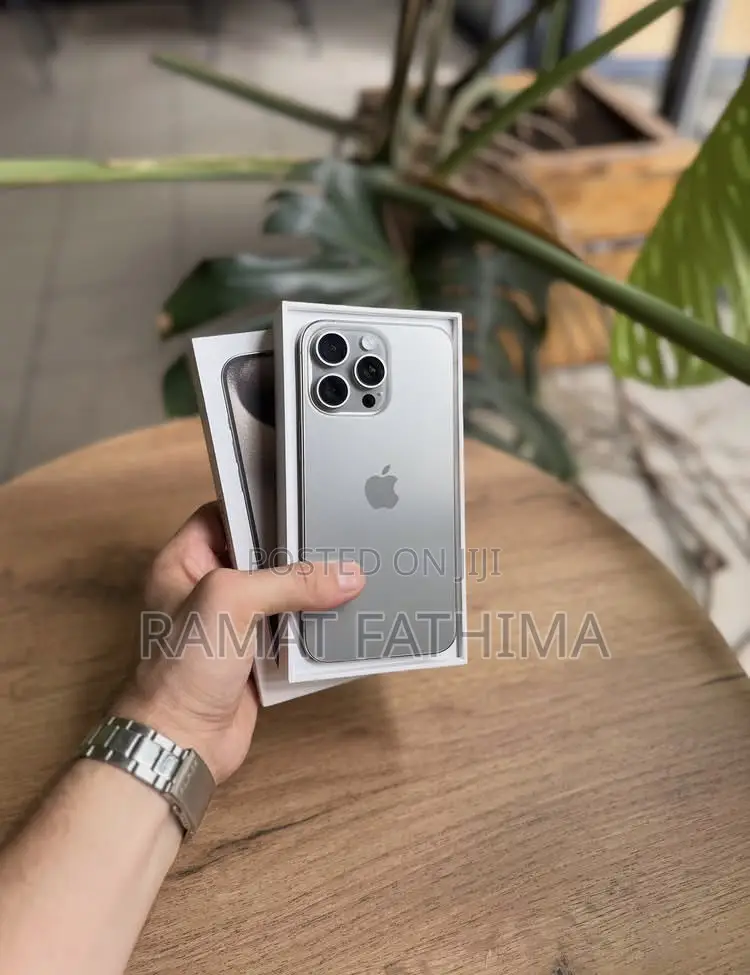 New Apple iPhone 15 Pro Max 256 GB Graphite