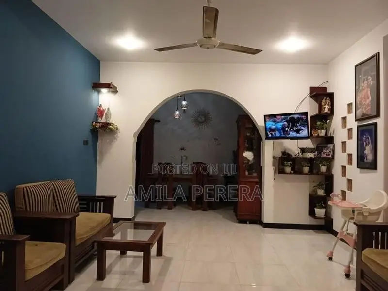 For Lease / Rent Spacious 2-Storey Family Home In Ragama