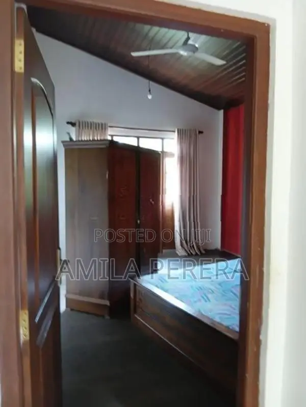 For Lease / Rent Spacious 2-Storey Family Home In Ragama