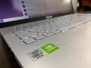 New Laptop Asus 8GB Intel Core i7 SSD 512GB