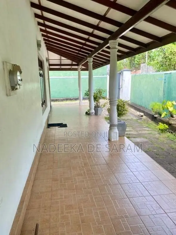 House with Land for Sale Ja Ela