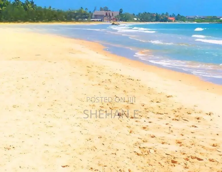 9 Acre Beach Front Land with 3 Villas for Sale -Pasikuda Sri lanka