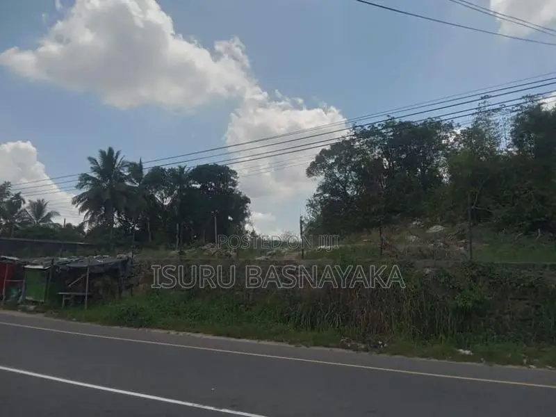 Brahmanagama 4.6 Acres Land for Rent