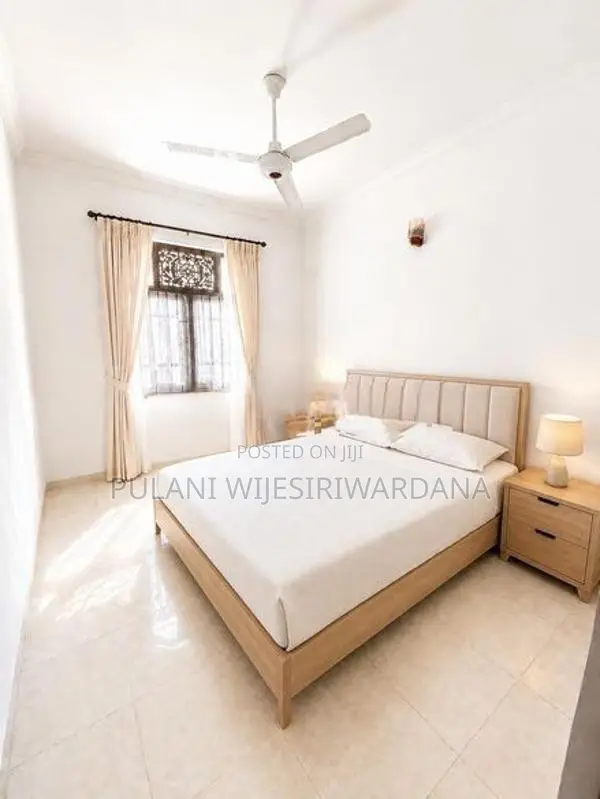Lake View 6-Bedroom House For Sale – Moratuwa