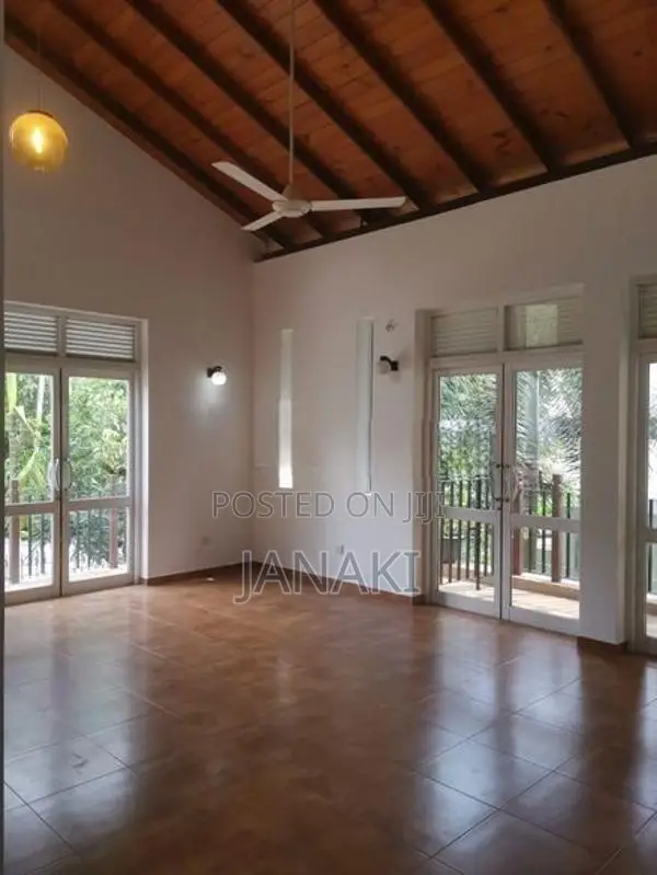 Three-Story House For Sale – Pelawatta, Pothuarawa Road In Battaramull