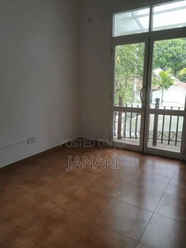 Three-Story House For Sale – Pelawatta, Pothuarawa Road In Battaramull
