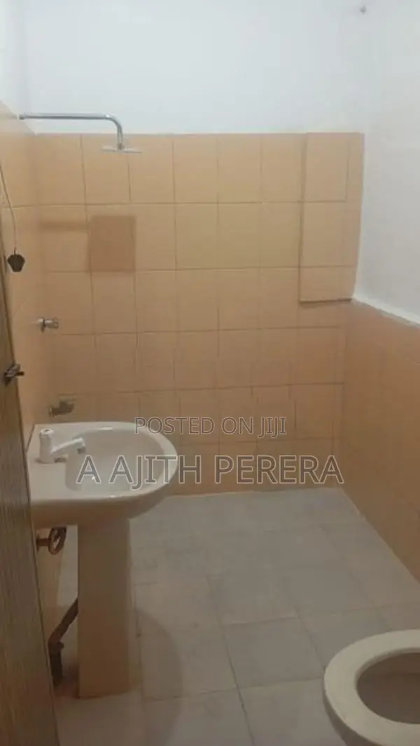 Room For Rent-Nugegoda Near High Level Road