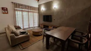 Lake front 5 br large luxury houses for rent
