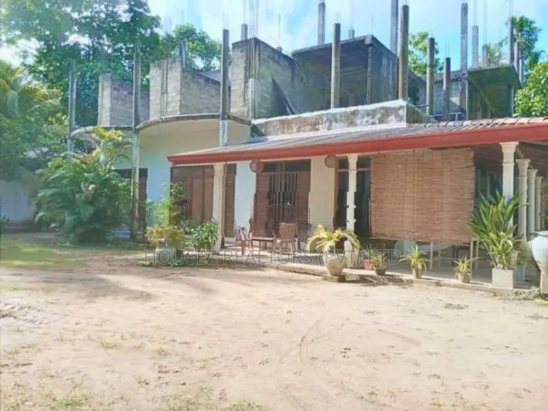 Building for Sale in Weligama