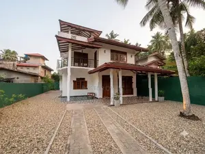 Kandana Eke Kanuwa 3-Story Modern House For Sale