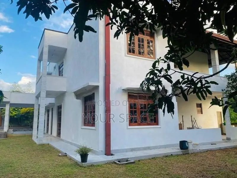 7BR 3 Story House for Sale in Homagama