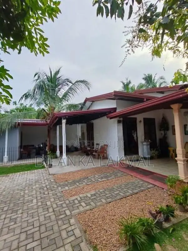 Delgoda Katulanda House For Sale