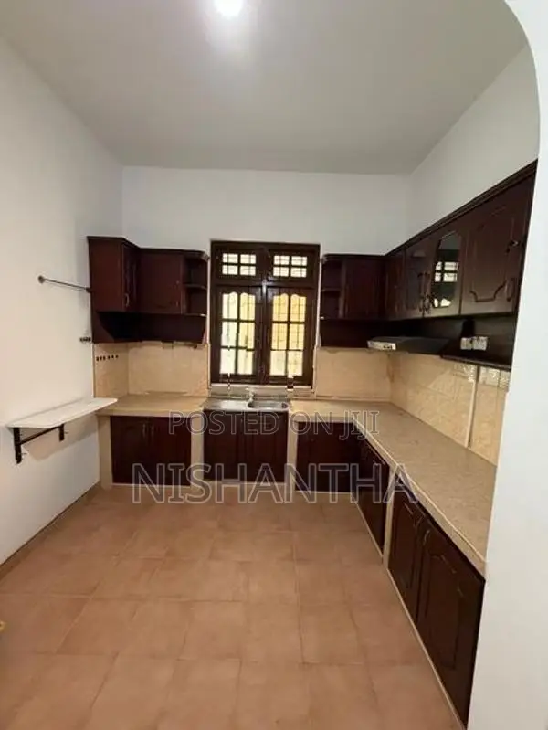 Furnished Room For Rent Male Student At Battaramulla Kumaragewatta