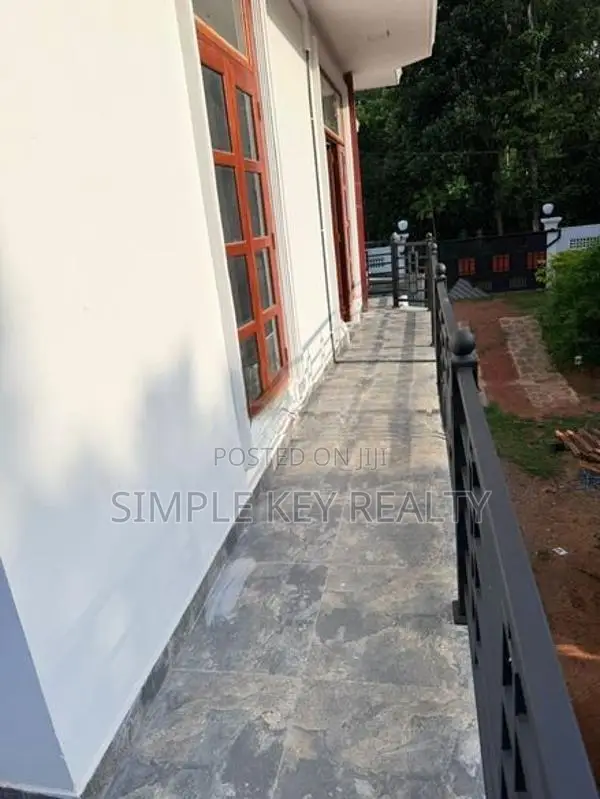 BHR-Tired Flour for Rent in Balummahara Gampaha