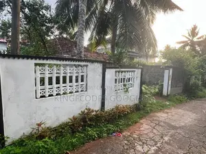 Land With Old House For Sale – Ihala Bomiriya, Kaduwela